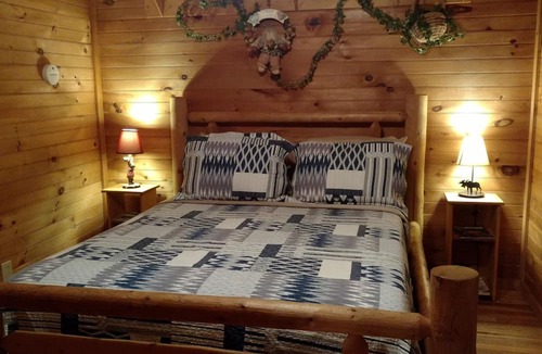 Boone Cabin | Valle Crucis Farm