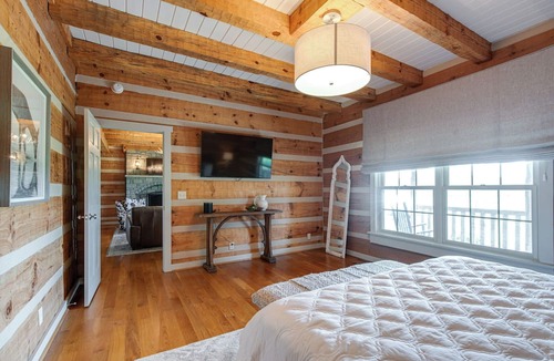 Springfield Cabin | Peaceful Cabin Retreat with three porches, fire pit and views on 25 acres