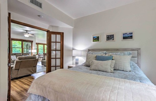 Mountain Air Apartment | Blue Ridge Mtn Views: Condo w/Furnished Balcony