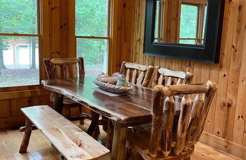 Cleveland Cabin | Escape to "Another Hidden Secret".your cozy mountain paradise.