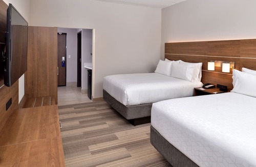 Moundsville Hotel | Holiday Inn Express & Suites Moundsville by IHG