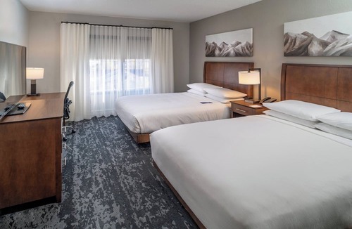 Barboursville Hotel | Delta Hotels by Marriott Huntington Mall