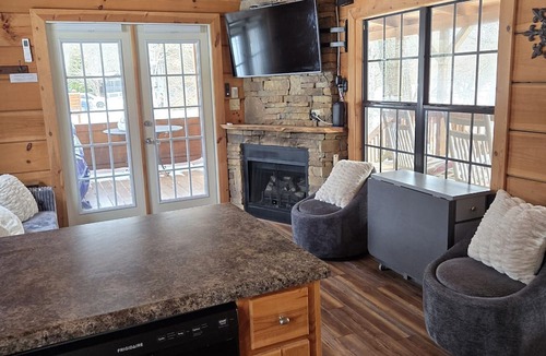 Altamont Cabin | Linville River Log Cabins