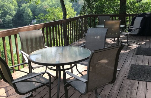Sunset Cove House | Incredible Sunsets! Includes Pontoon Boat, paddleboards, kayaks + no wake cove