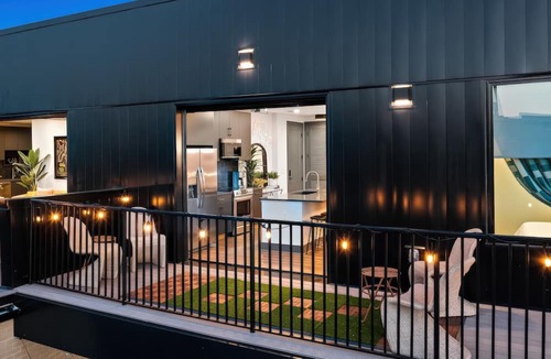 Rolling Mill Hill Apartment | The Penthouse - 3BR Rooftop - Downtown Nashville