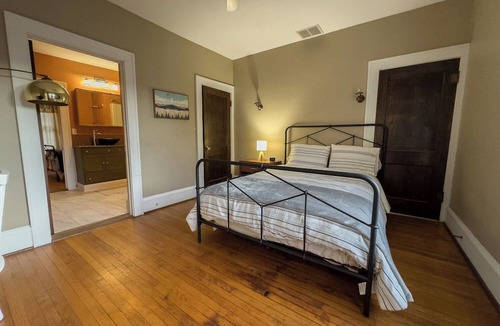 Sutton House | The Lodge