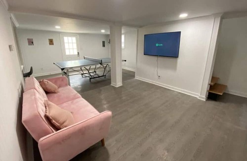 Nashville Cottage | New Listing! The Playhouse With Spa Games & More