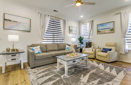 Bluffton Cottage | 1 Mi to River! Relaxing Family Home in Bluffton