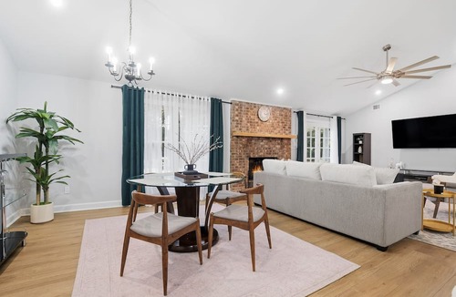 Charlotte House | Shadowlake 4BR House