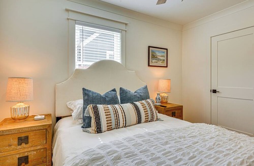 Charleston Apartment | Dtwn Retreat w/Game Room! Walk to Hampton Park