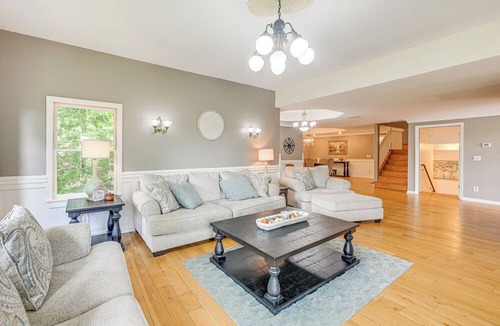 Franklin Cottage | Chateaux-style Franklin Retreat w/Sauna and More