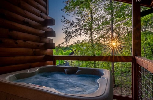 Sevierville Cabin | Smokies Couple Getaway