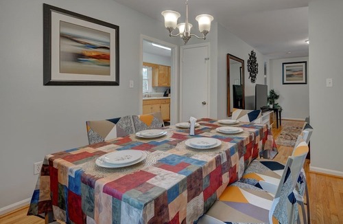 Durham House | Shirley St At Duke Medical Pavilion 3 Bedroom Home by Quantum Suites