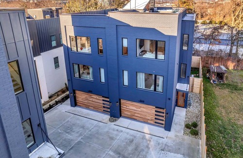 Hurwood Heights House | Twin Homes Hot Tub Rooftop Game Zone at Nashville