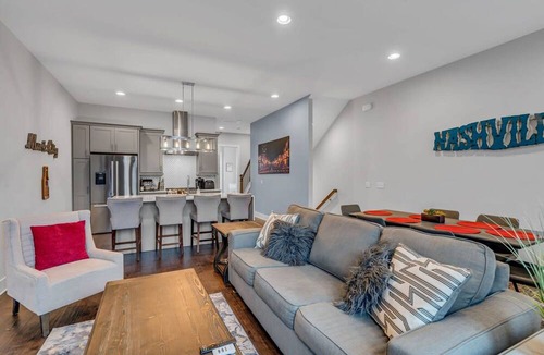 Nashville House | Luxury Townhome With Rooftop Deck Skyline Views