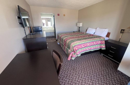West Union Hotel | Country Nights Inn