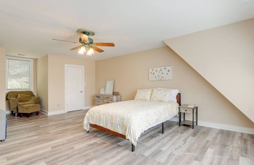 Lawrenceville Cottage | Lawrenceville Gem w/Boat Dock on Private Lake!