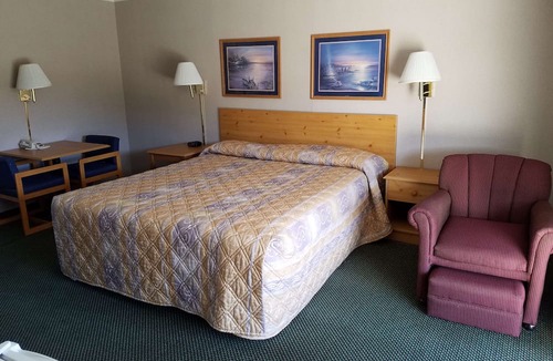 Franklin Hotel | Knights Inn Franklin, PA