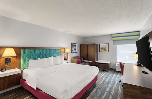 Bridgeport Hotel | Hampton Inn Bridgeport/Clarksburg