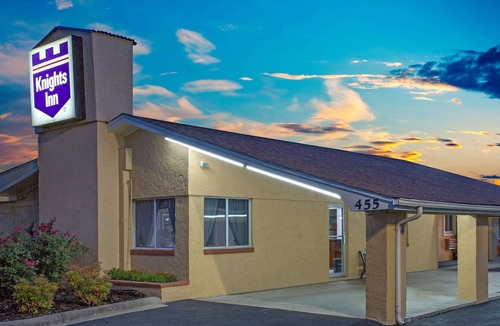 Mount Airy Hotel | Knights Inn Mount Airy