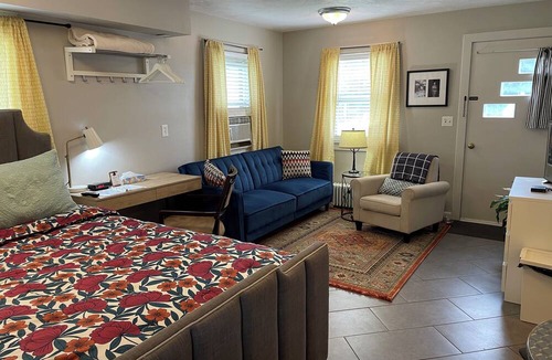 Reedsville House | Modern Homestead Guest House