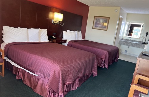 Dobson Hotel | Surry Inn - Dobson - I-77 - Exit 93