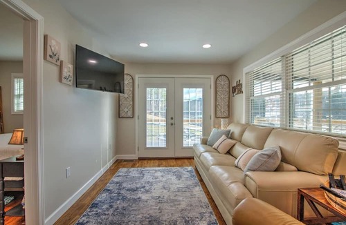 Piney Flats House | Enjoy breathtaking lake views from the comfort of your own private deck.