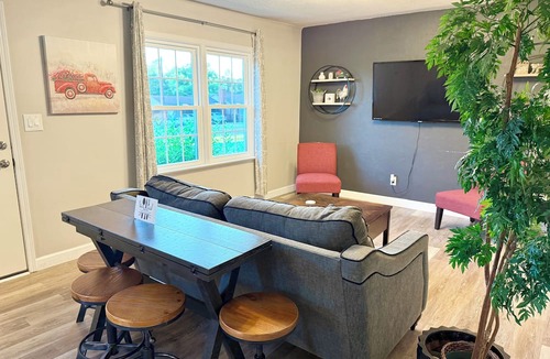 Hickory Apartment | The Country Bumpkin, Sleeps 4!