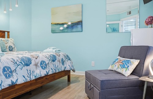 Oceanmarsh Subdivision Condo | Modern, renovated condo on Harbor Island!