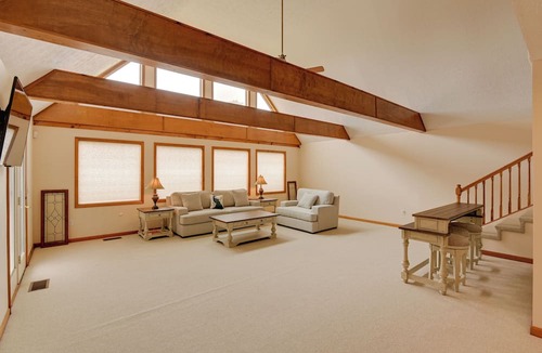 Gordonsville Cabin | Gordonsville Retreat: Deck w/Spectacular Views!