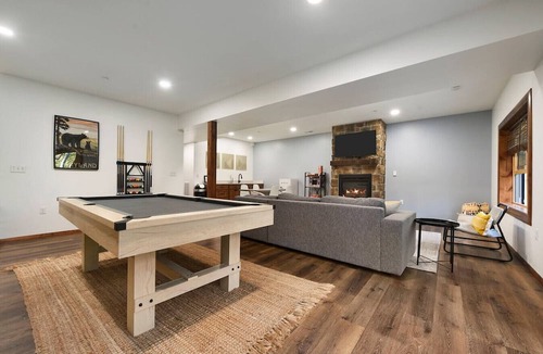 McHenry Cabin | Pool, HotTub, FirePit, EVCharger, & Great Location