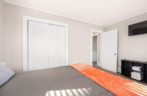 Central House | Tiger's Refuge 2br/1ba home 10 min. from Clemson U