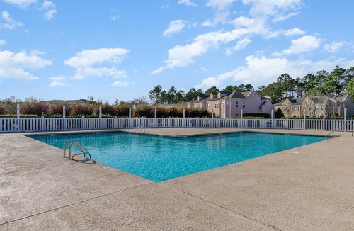 Red Hill Condo | Condo in Legends Golf Course Resort with a great Pub Next Door to the Unit