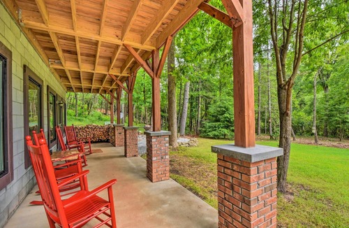 Mountain Rest Cabin | Chauga River Cabin: Pets Welcome!