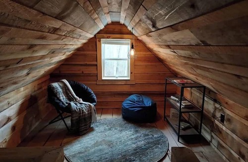 Harper Cabin | Ebenezer Cabin - Hot Tub - Fire Pit - BBQ - Views