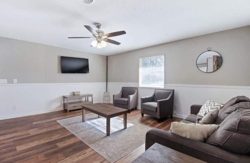 Chattanooga Apartment | Pawnee Duplex in Chattanooga, Unit 1
