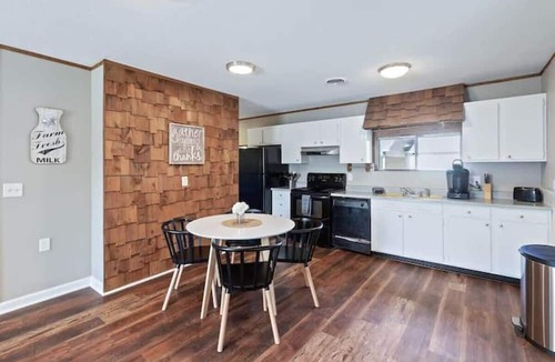 Chattanooga Apartment | Pawnee Duplex in Chattanooga, Unit 1