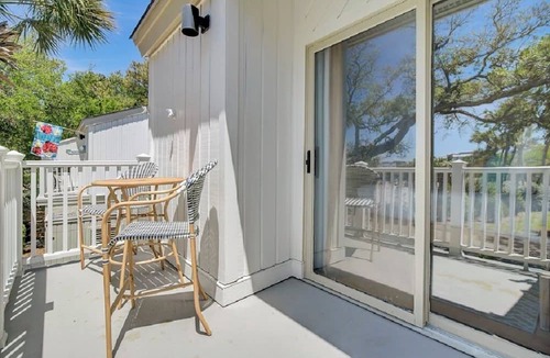 Isle of Palms Condo | Award-Winning Resort Amenities | Racquet Club 2