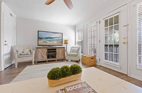 The Cottages Condo | Cozy Shipyard Retreat| 2BR, Patio, Beach Parking & Golf Course Views