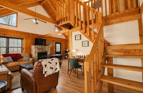 Slatyfork Farm Cabin | 11 Beech - Cozy, Pet-Friendly Cabin!