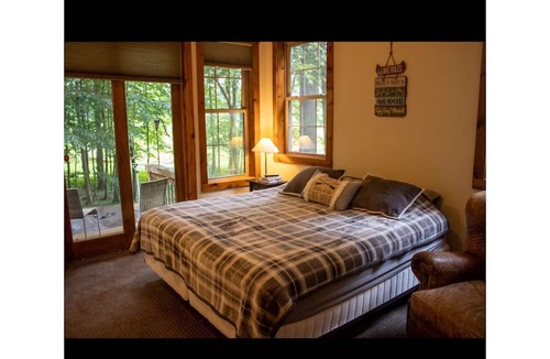 Swanton House | Charming Cabin in Deep Creek
