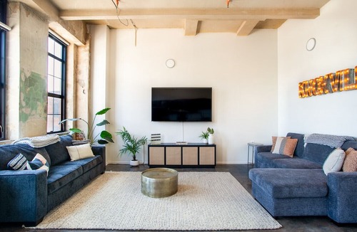 Old City Apartment | Historic Sterchi Loft on Gay St