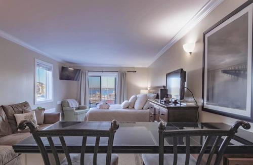 Harbour Town Condo | Spectacular Studio in the Heart of Harbour Town overlooking Harbour & Lighthouse. Dine, Shop, Relax.