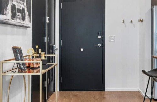 Edgehill Condo | UPSCALE Cozy Nashville Condo★ POOL, PATIO, PARKING