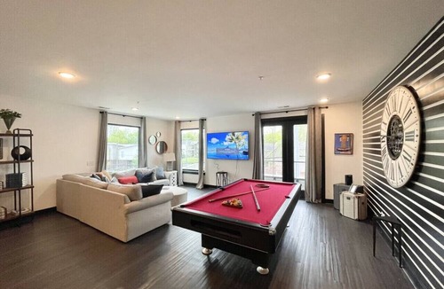 McFerrin Park Condo | Nashville Penthouse with 13 beds 5mins to Broadway
