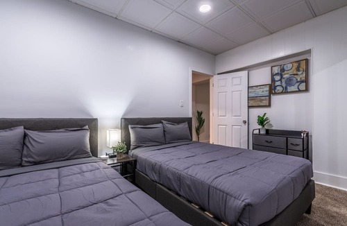 East Liberty Apartment | 💜Highland Park Hideaway - Private Deck Space and Free Parking💜