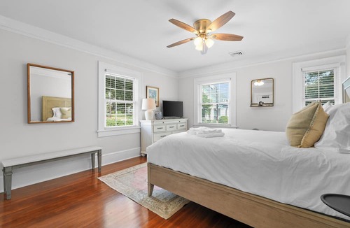 Pettigru Street Historic District House | Elegant Colonial, Heart of Downtown