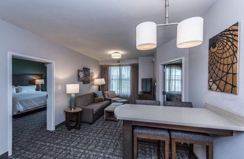 Mount Pleasant Condo | Free Breakfast Buffet. Outdoor Pool. Great Location!