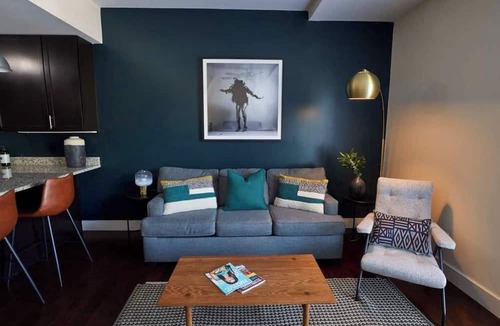 12 South Apartment | Coffee Shops, Restaurants, Bars, Salons and Boutiques, just steps away.