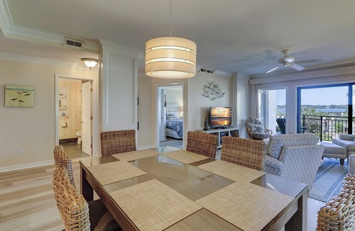 South Beach Condo | 1851 Beachside Tennis - Gorgeous Vies of Calibogue Sound!